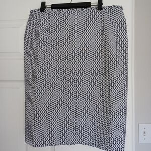 Brooks Brothers Navy & White Geometric Pencil Skirt (Size 14)